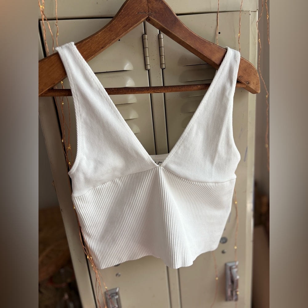 Becca Seamless Knit Tank Top - Picture 8 of 9
